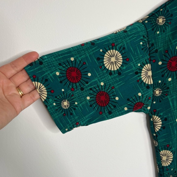 LuLaRoe Irma Top - Picture 2 of 5